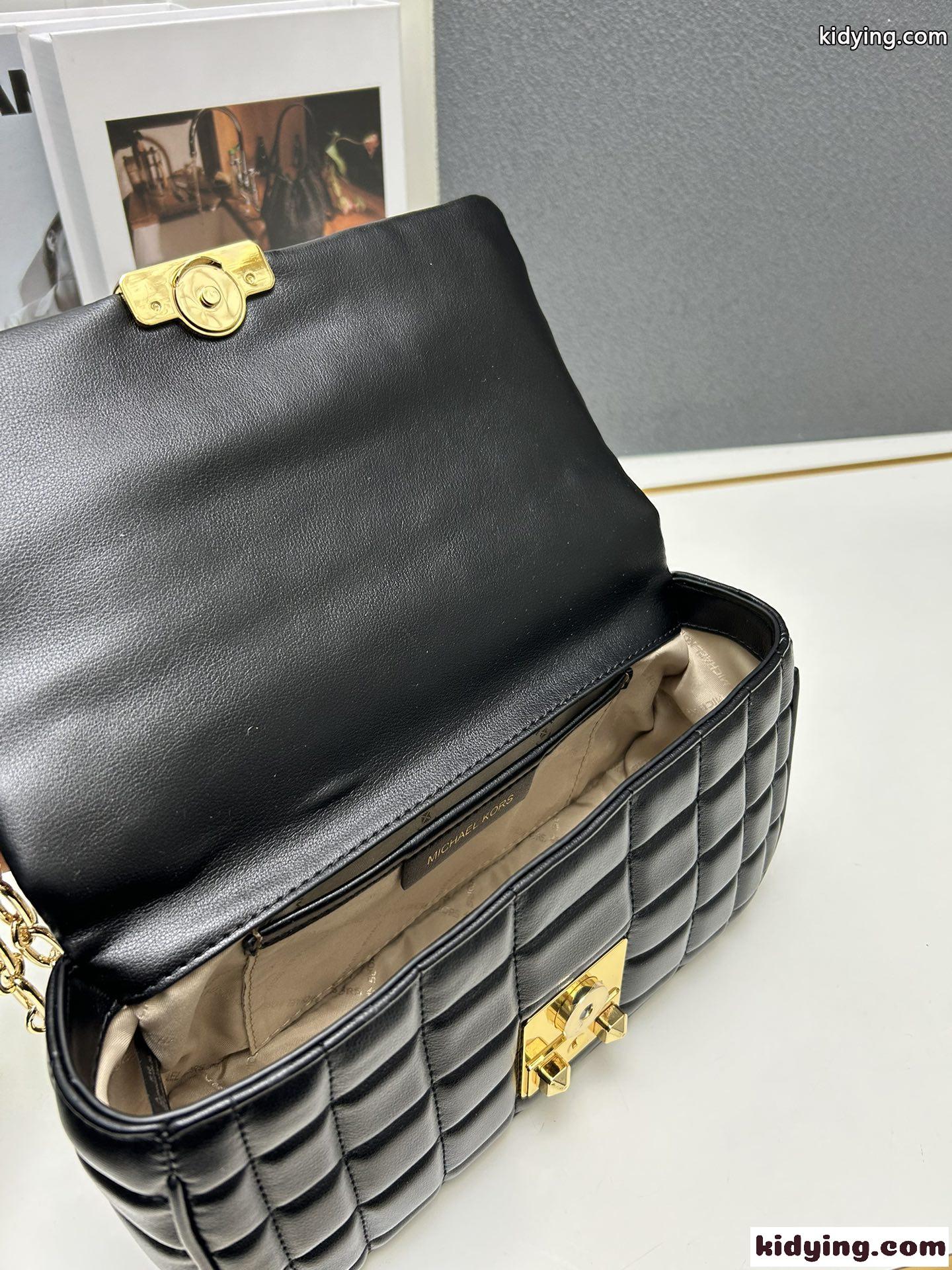 マイケルコース TRIBECA キルテッド レザー ショルダー スモール スーパーコピー ブラック-4