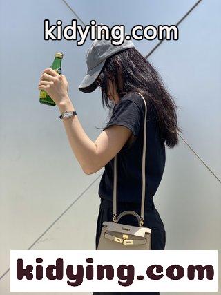 小さいサイズはアジアの女性に人気が高まっており その理由の一部は身長である エルメス バッグ 軽いコピー-4