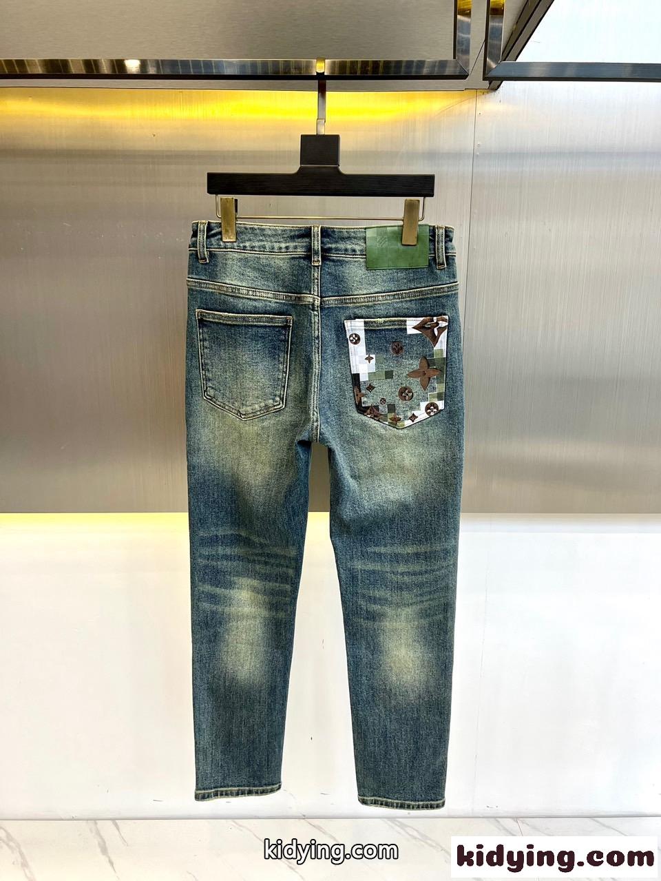 ルイ・ヴィトン ジーンズ コピー 合わせやすい 快適 ストレッチ デニムパンツ-2
