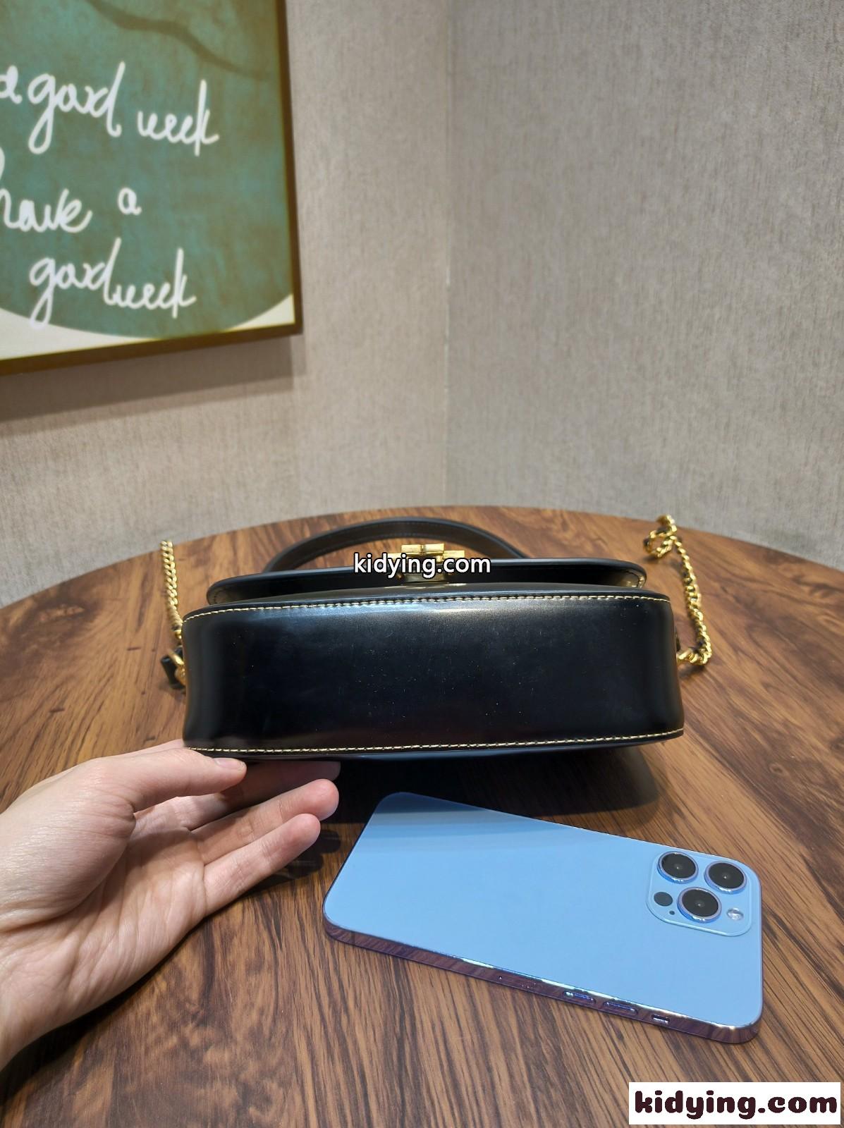上品 スムースレザー トリーバーチ ブリテン ショルダーバッグ コピー ブラック-3
