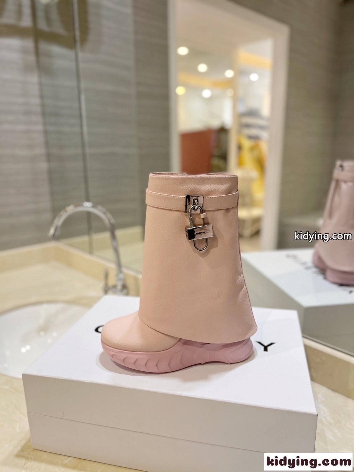 グレインレザー シャークロック バイカー アンクルブーツ ジバンシィ ブーツ スーパーコピー ピンク-1