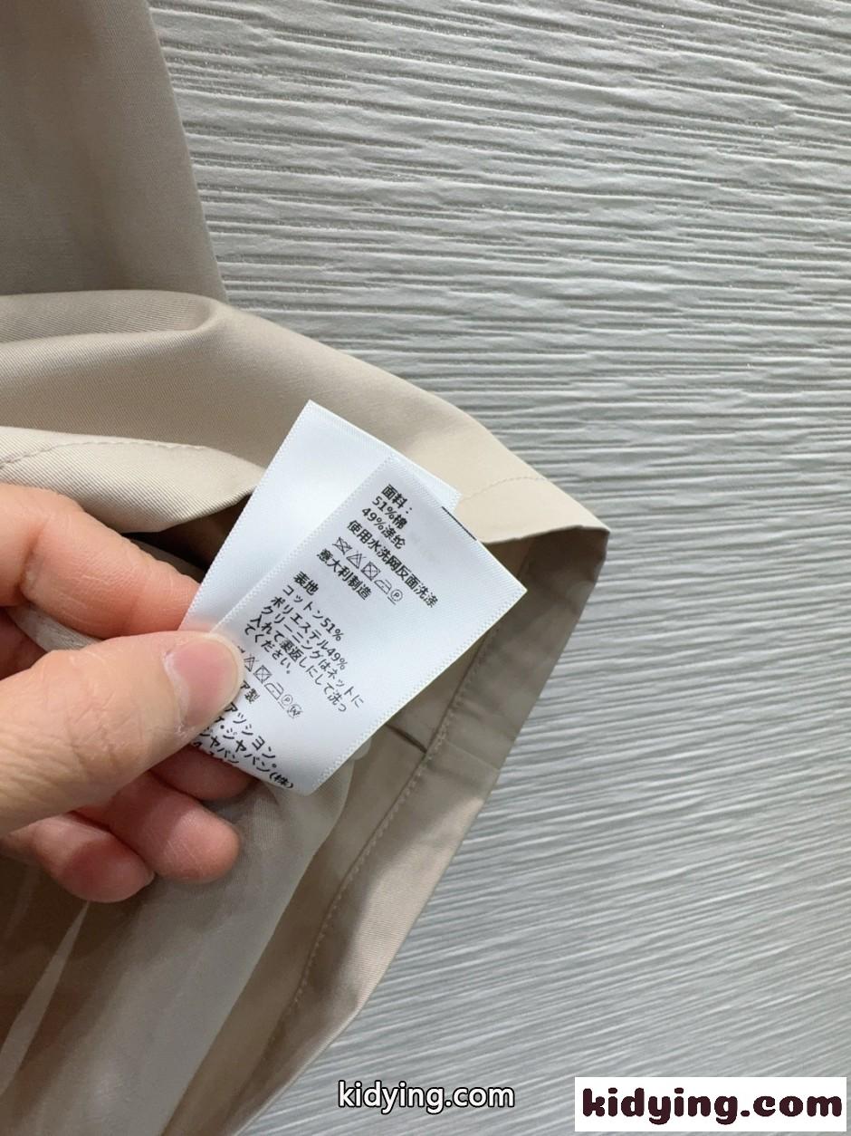 ロゴ入り ハーフジップ 半袖ワンピース セリーヌ ワンピース 偽物 ベルト付き-3
