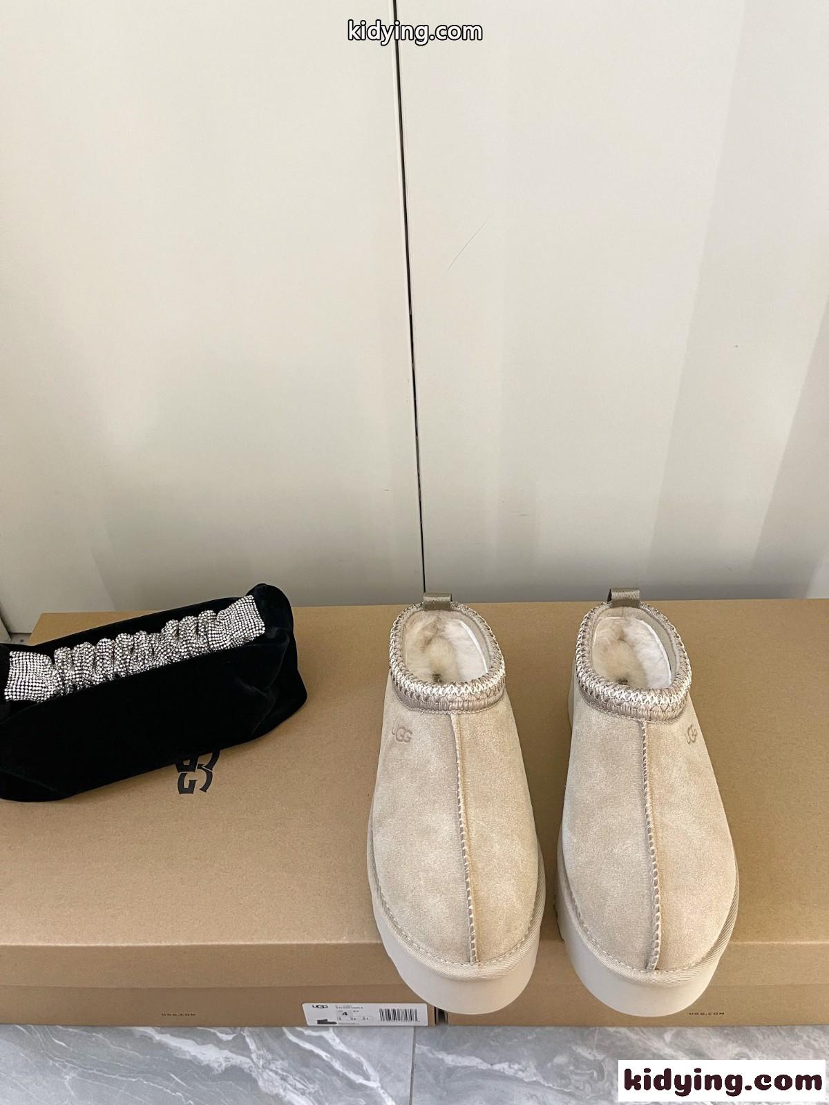 定番 人気 UGG アグ サンダル スーパーコピー スエード ムートン スリッポン ベージュ-0