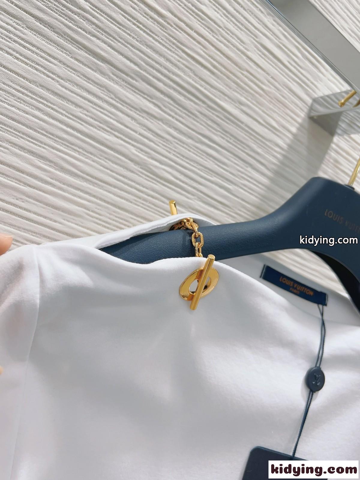 洗練された チェーンショルダー 半袖Tシャツ ルイ・ヴィトン Tシャツ コピー レディース-0