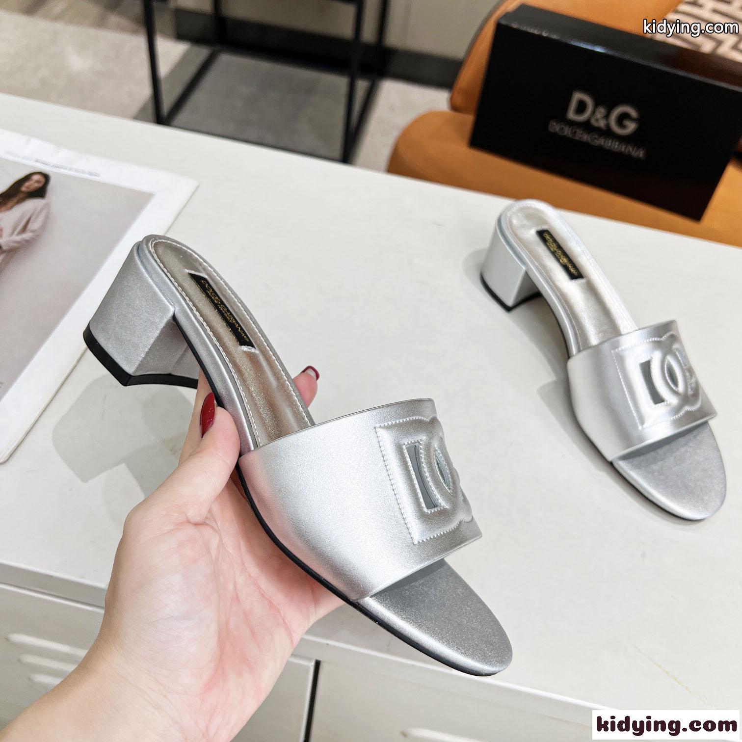 ミュール カーフスキン DG MILLENIALSロゴ ドルチェ&ガッバーナ サンダル コピー シルバー-0