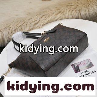 COACH コーチ21年の新型女性Parkerがカバーしたというバッグのデザインは 全体的にシンプルで気前がよく コーチバッグ人気 コピー-3