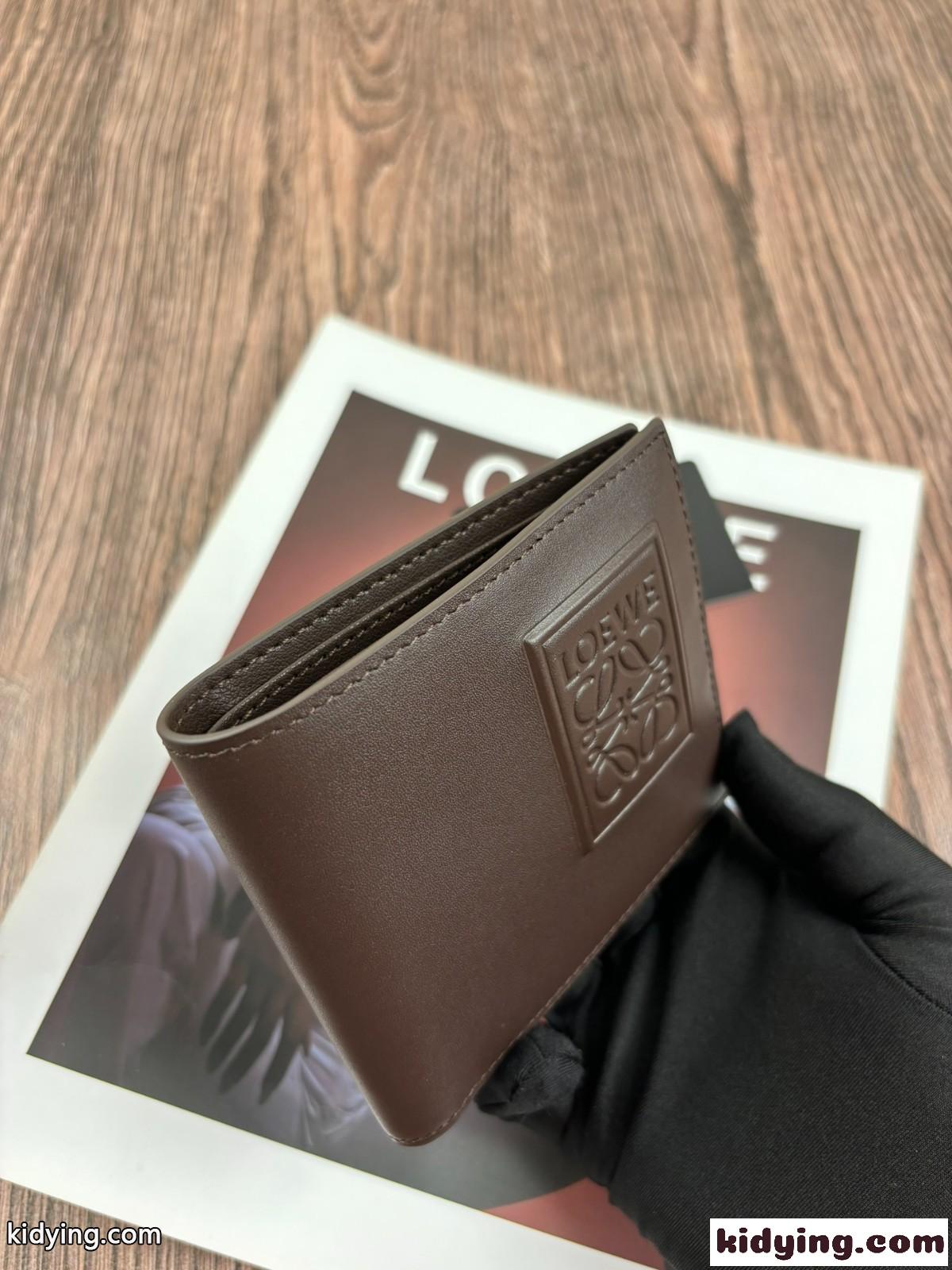 定番 人気 2つ折り財布 ロエベ 財布 コピー コンパクト ウォレット ダークブラウン-3