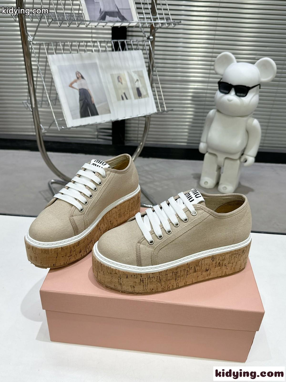 カジュアル 厚底 キャンバススニーカー ミュウミュウ シューズ スーパーコピー ベージュ-1