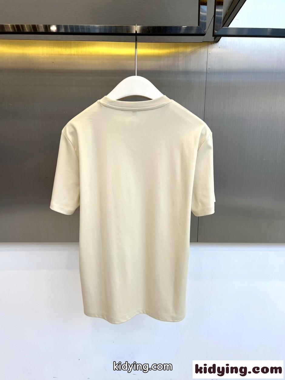 カジュアル 洗練された 半袖Tシャツ サルヴァトーレ・フェラガモ Tシャツ 偽物 ベージュ-3