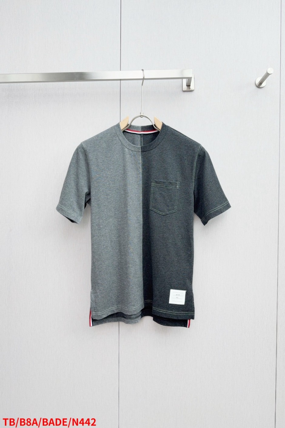 目を引く 配色 切り替え 半袖Tシャツ トムブラウン Tシャツ コピー クルーネック-0