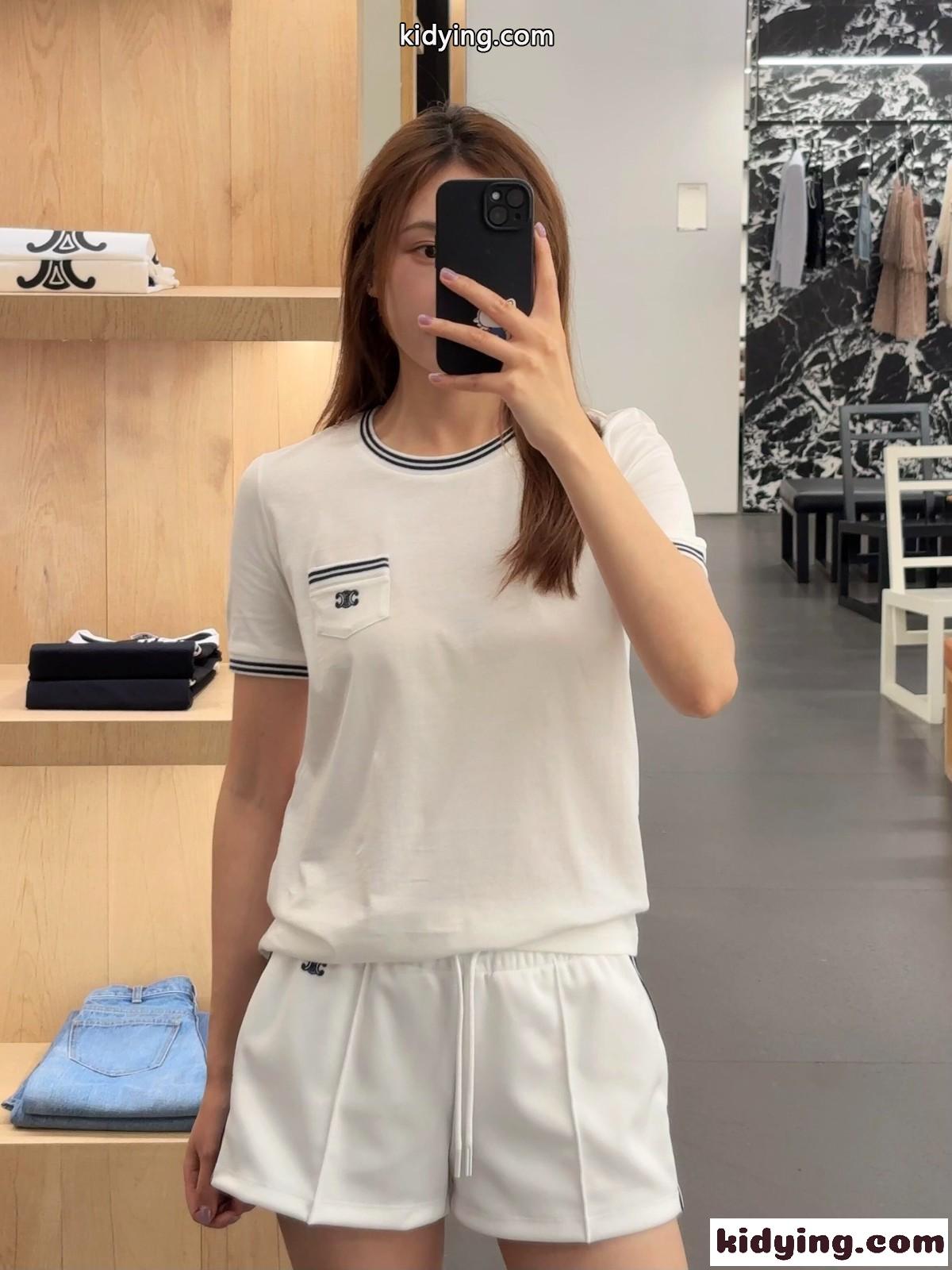 大人気&70’S トリオンフ Tシャツ セリーヌ Tシャツ コピー クルーネック-3