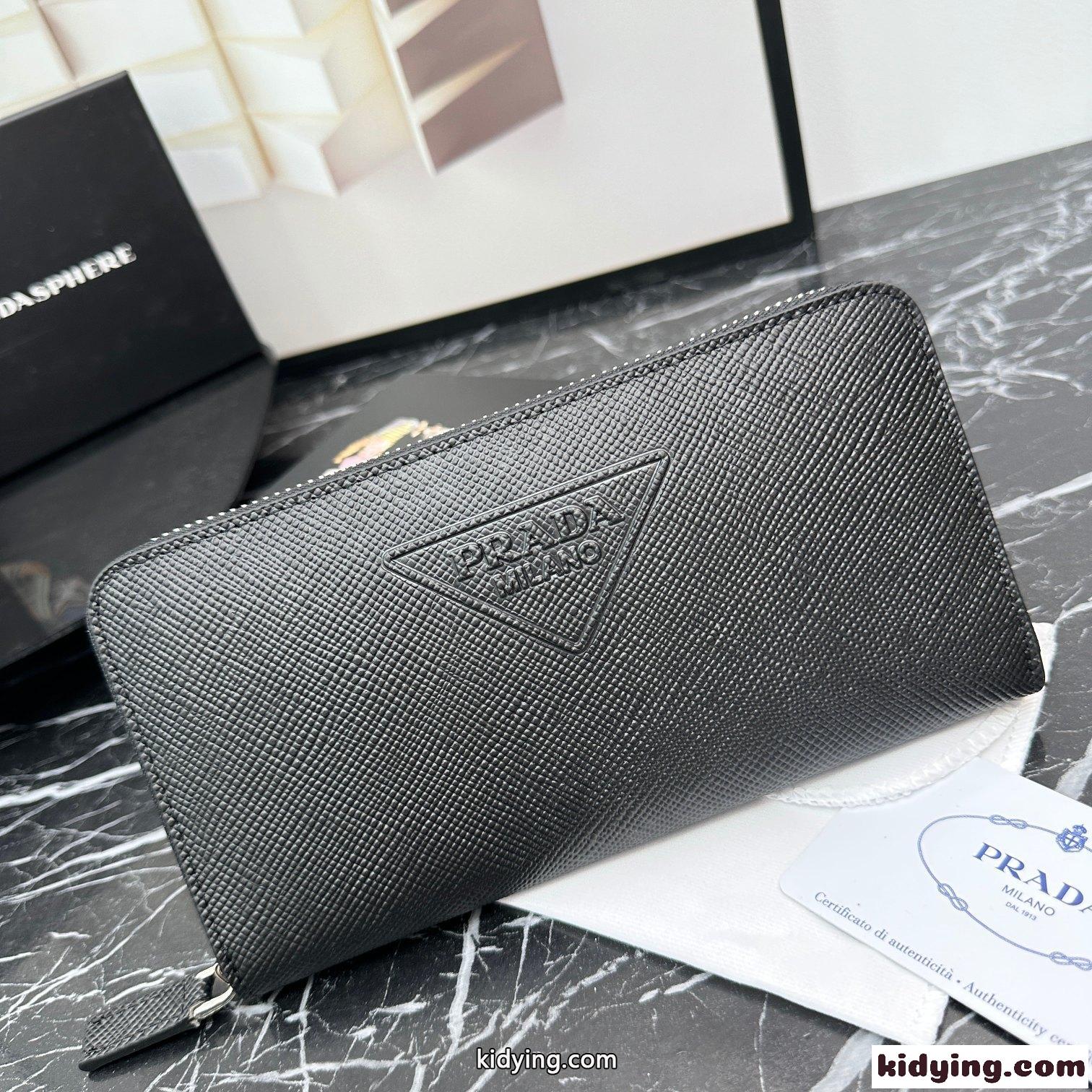 定番 エンボスロゴ プラダ 財布 コピー ラウンドファスナー 長財布 ブラック-0