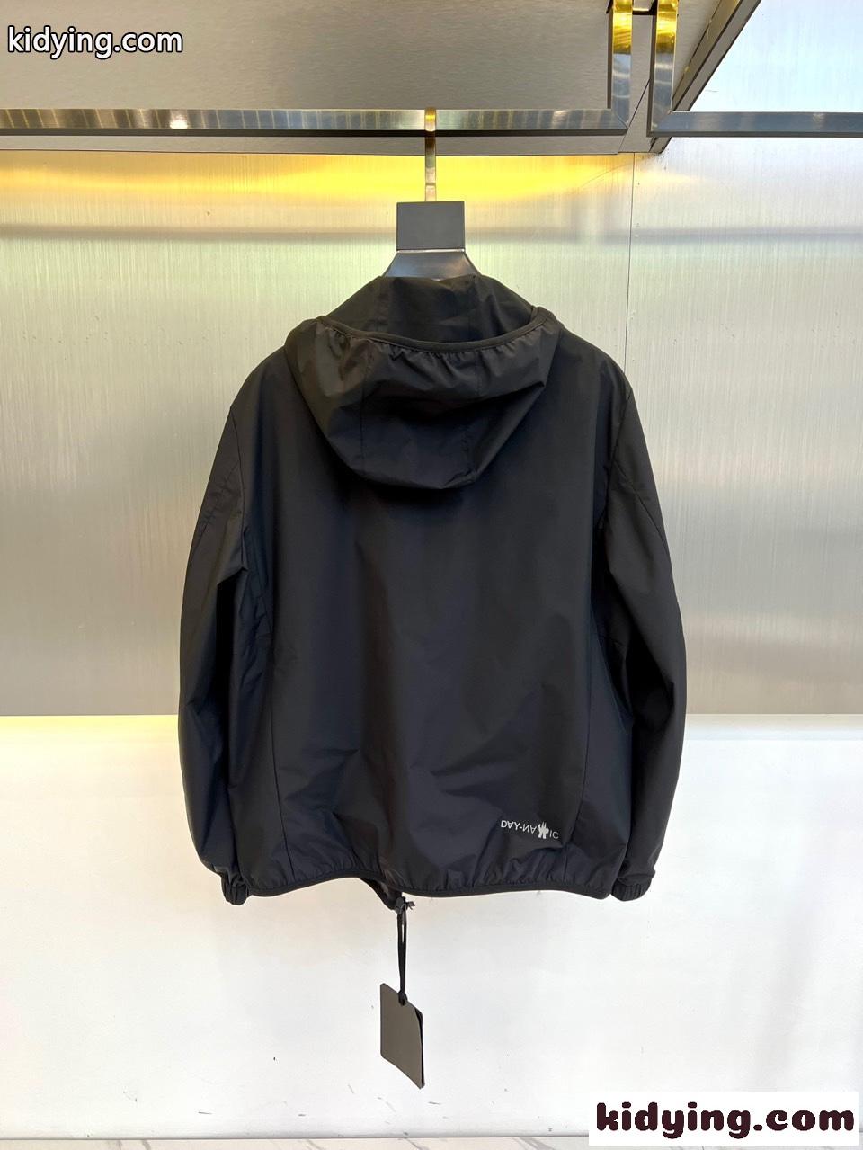 シンプル スタイリッシュ モンクレール ジャケット 偽物 フード付き ブルゾン ブラック-4