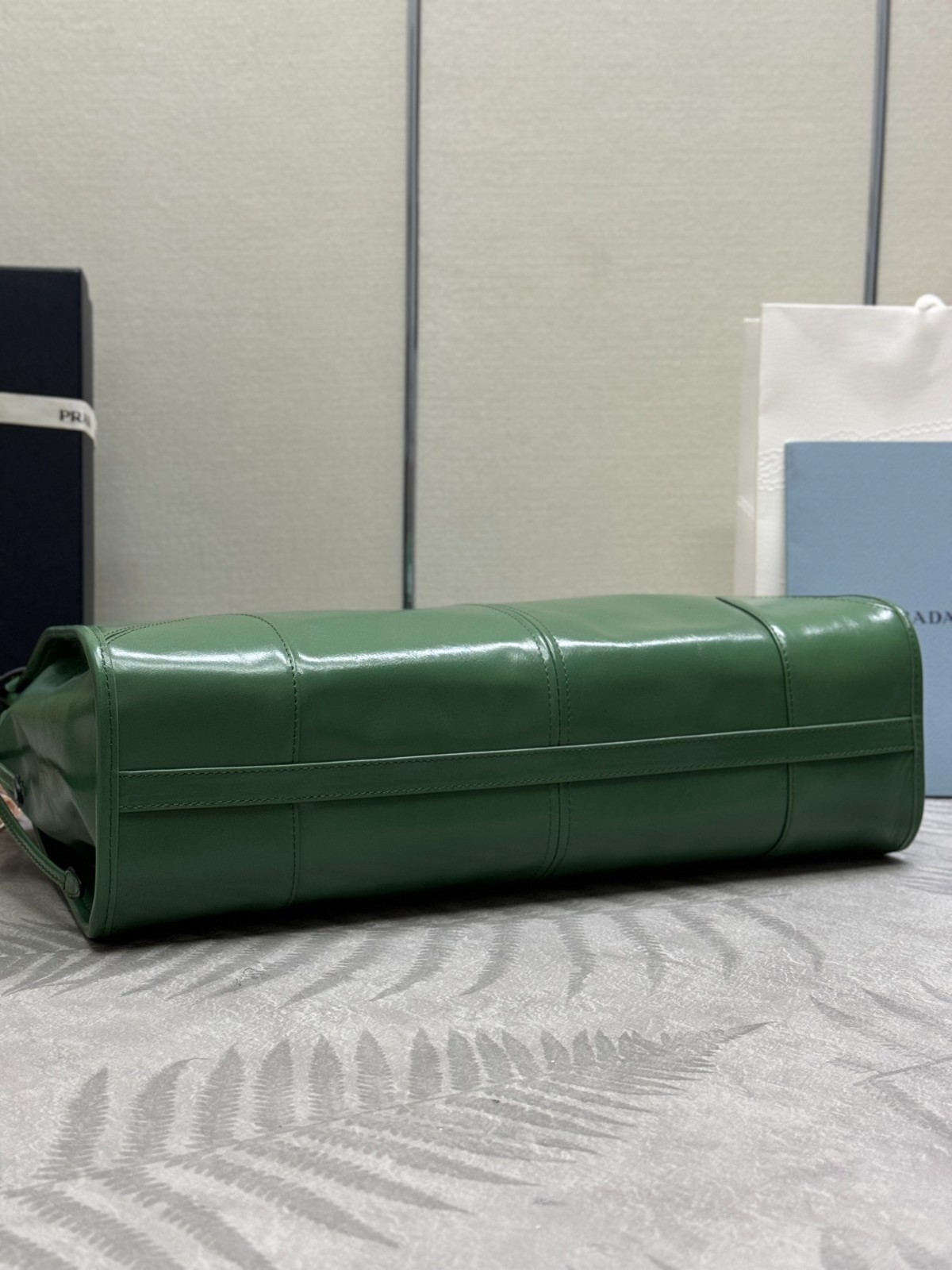 エレガント 1BA433 プラダ ボニー ラージ レザー ハンドバッグ スーパーコピー グリーン-3