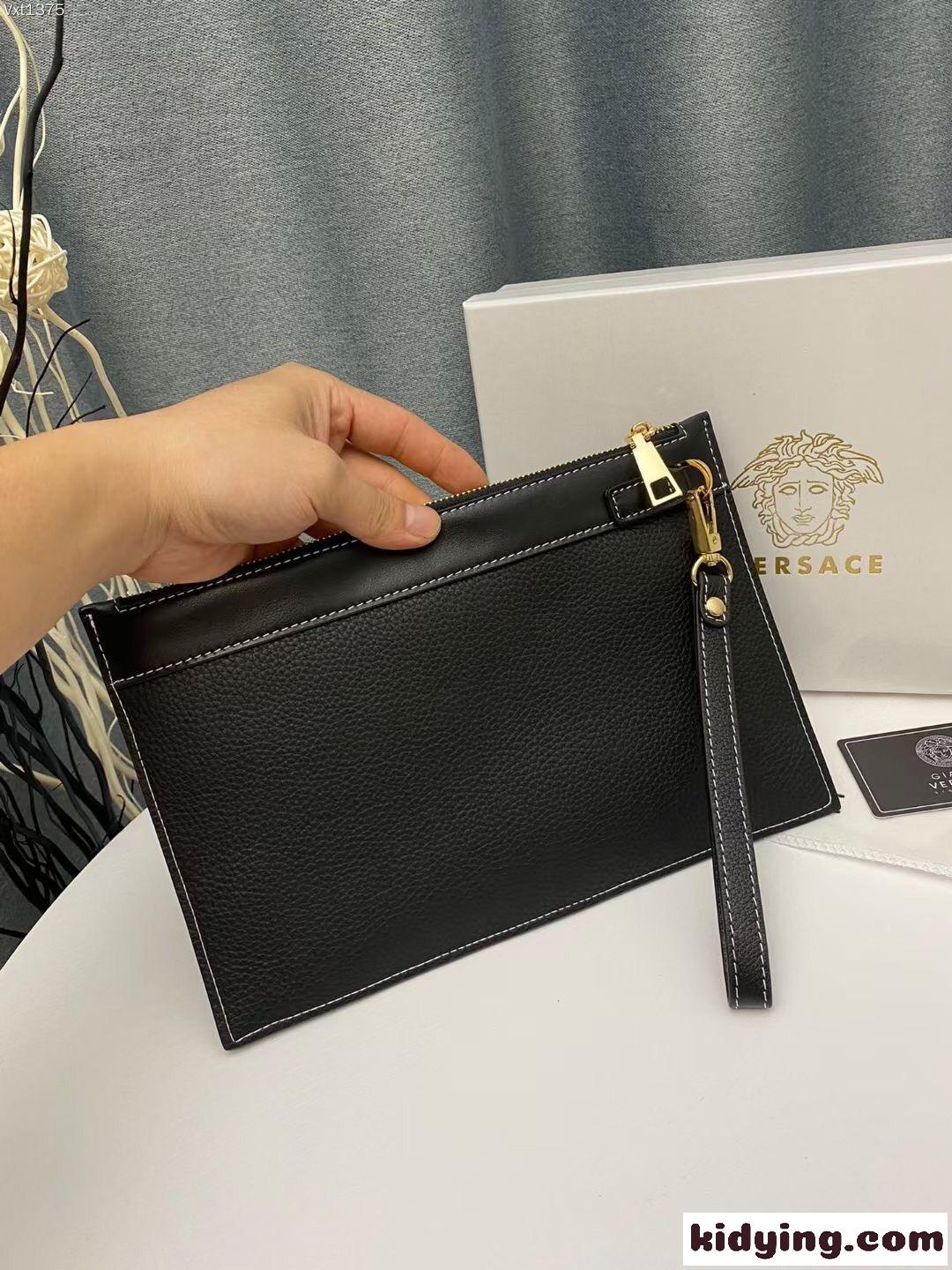 ヴェルサーチェ バッグ コピー メンズ 薄型 ストラップ 手持ち クラッチバッグ 結婚式 パーティー フォマール ブラック-0