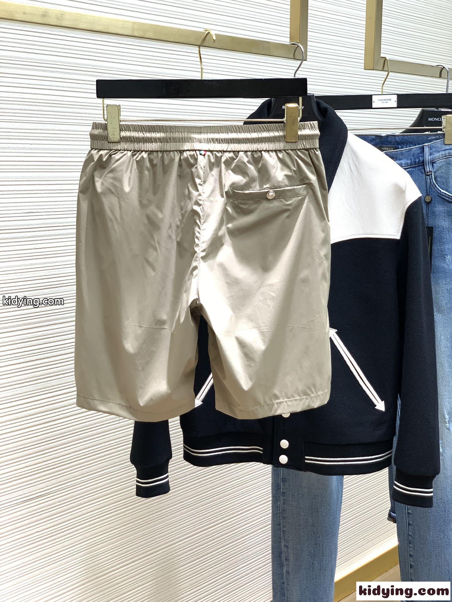 ヴェルサーチェ パンツ コピー 定番 カジュアル 快適 メンズ ショートパンツ-4