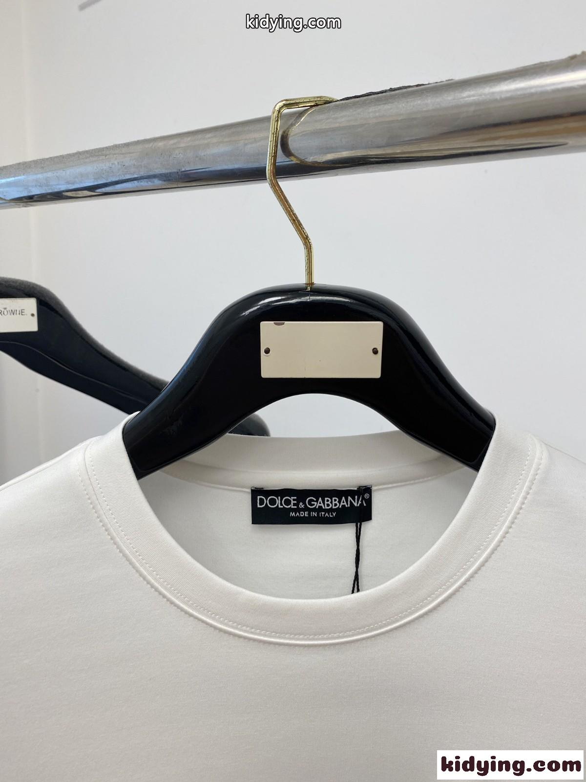 シンプル ロゴパッチ ドルチェ&ガッバーナ Tシャツ コピー 半袖Tシャツ ホワイト-1