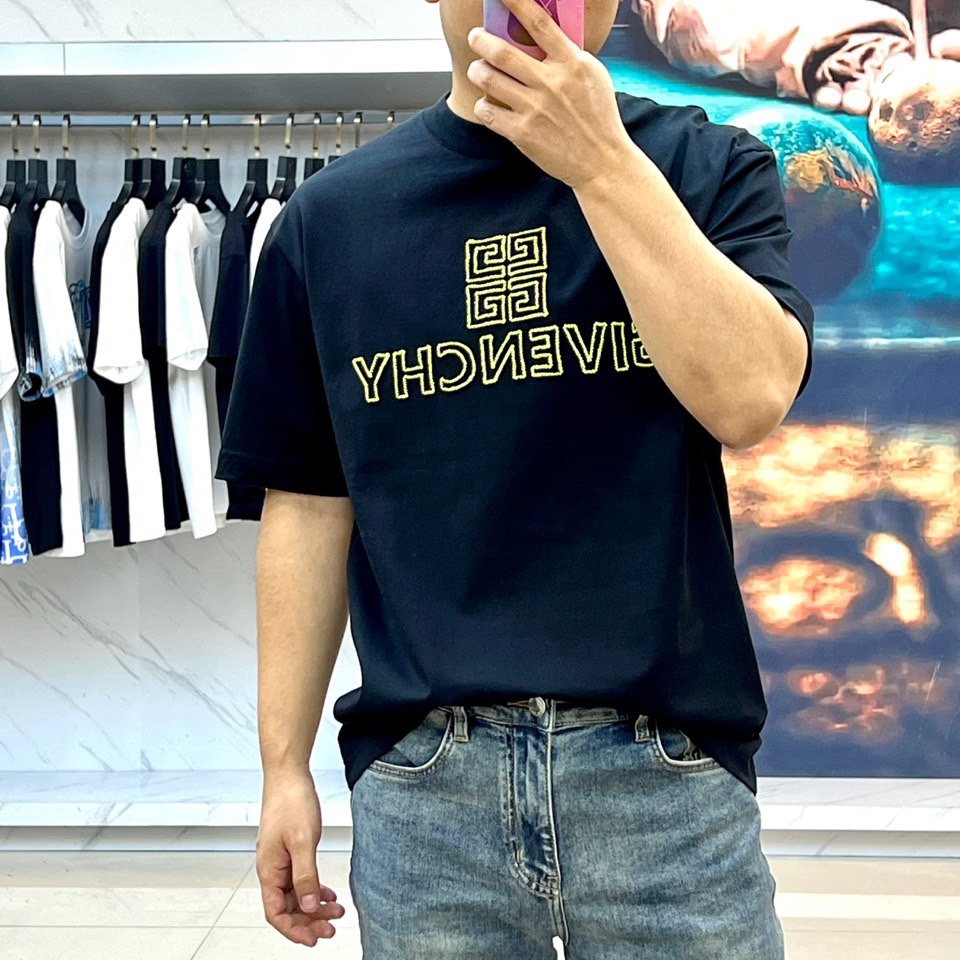 シンプル ロゴ 刺繍入り 半袖Tシャツ ジバンシィ Tシャツ 偽物 ブラック-1