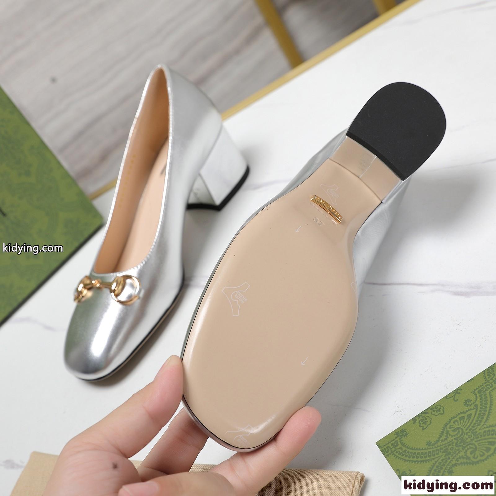 ホースビット付き レザーパンプス グッチ スーパーコピー シルバー-0