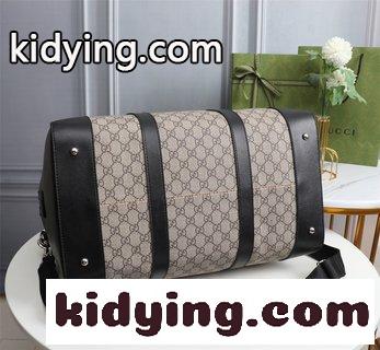 GUCCIの最新の旅行袋は質感が非常に柔らかく 柔らかいGG Supreme高級人工帆布で作られています GG x Supreme バッグコピー-1