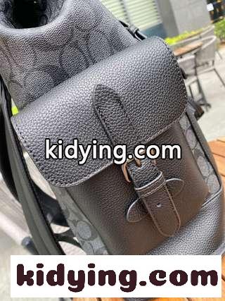 高級品 2021最新のCoach Trackコーチ ランドセルは工場生地 超高精細金物ロゴ 専用里内に輸入されています コーチバッグメンズ コピー-3