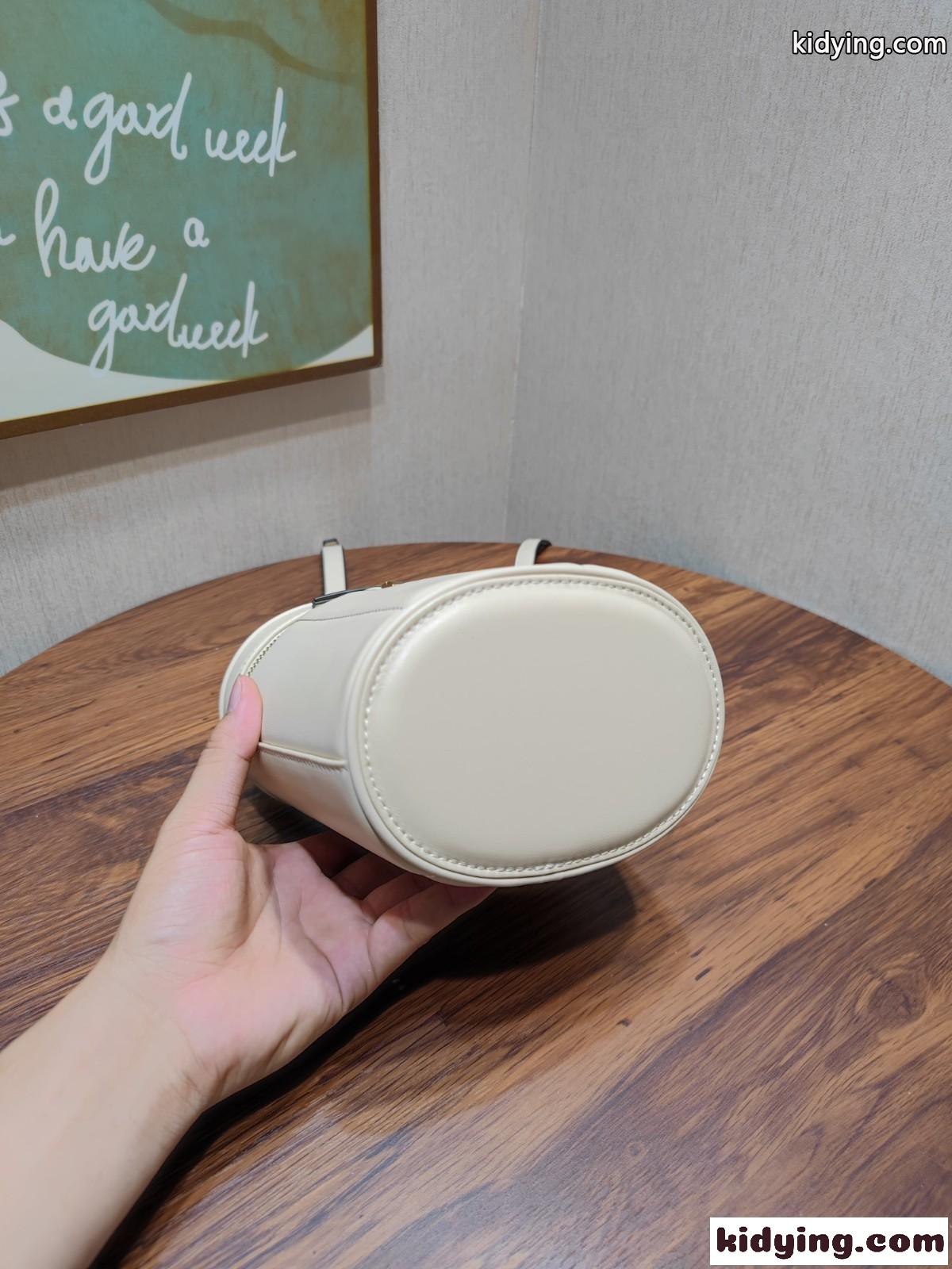 2WAY♪KIRA バニティバッグ トリー バーチ バッグ コピー レディース ハンドバッグ ホワイト-1