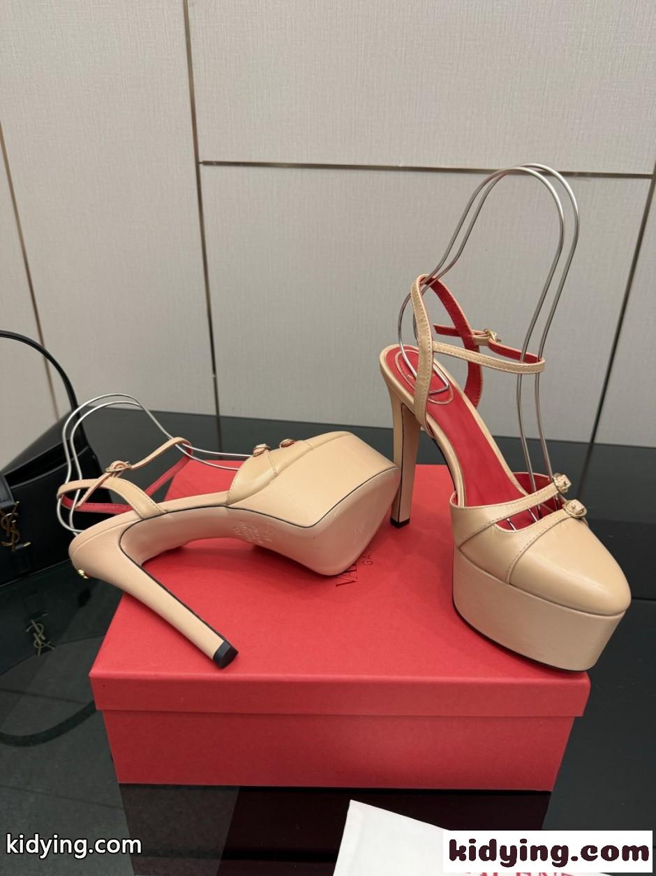 ヴァレンティノ パンプス 偽物 クラッシャー プラットフォームパンプス ベージュ-1