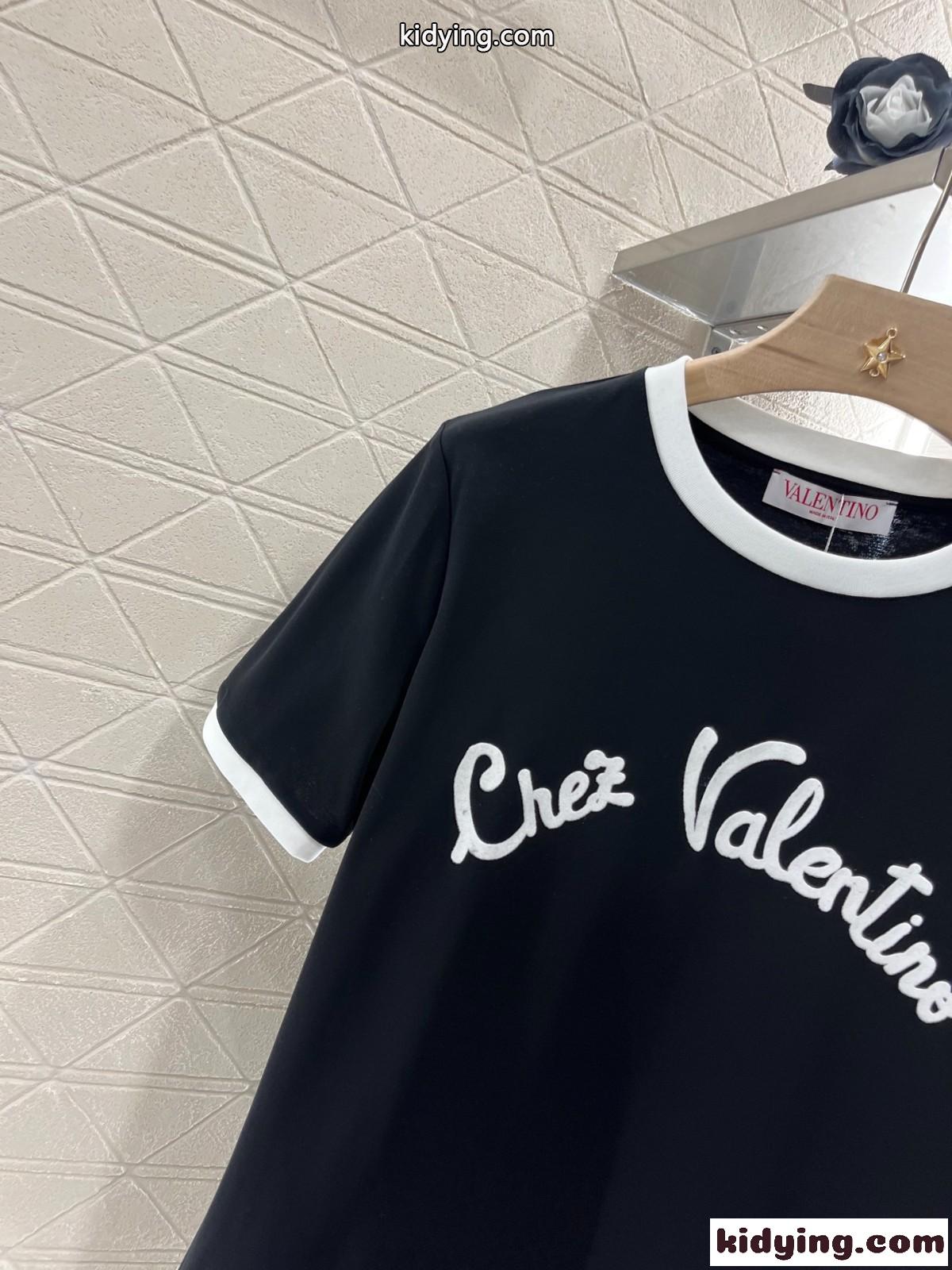 定番 カジュアル コットン 半袖Tシャツ ヴァレンティノややあり Tシャツ コピー ブラック-4