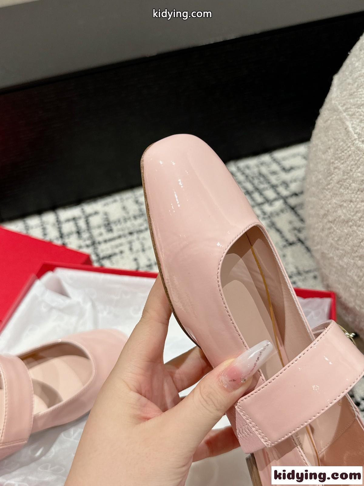 Vロゴ メリージェーン バレリーナ ヴァレンティノ パンプス スーパーコピー ピンク-4
