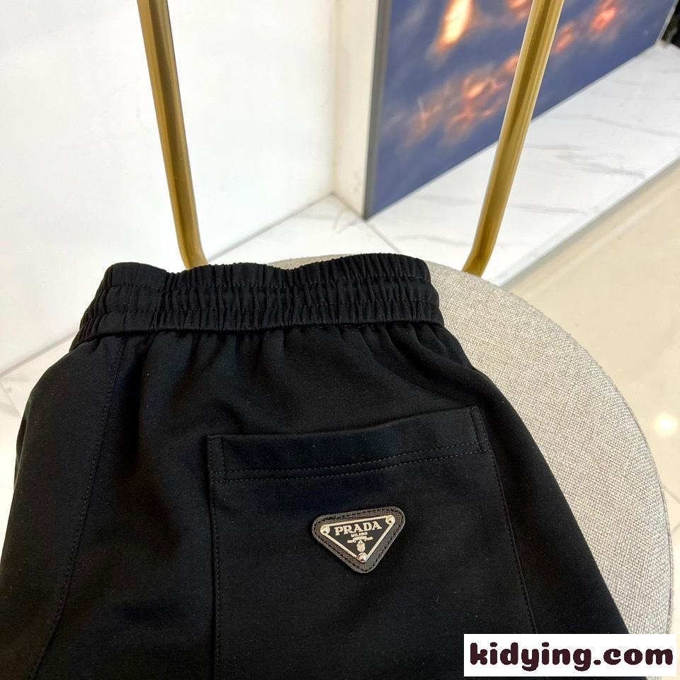 合わせやすい カジュアル ロゴ ショートパンツ プラダ パンツ 偽物 ブラック-4