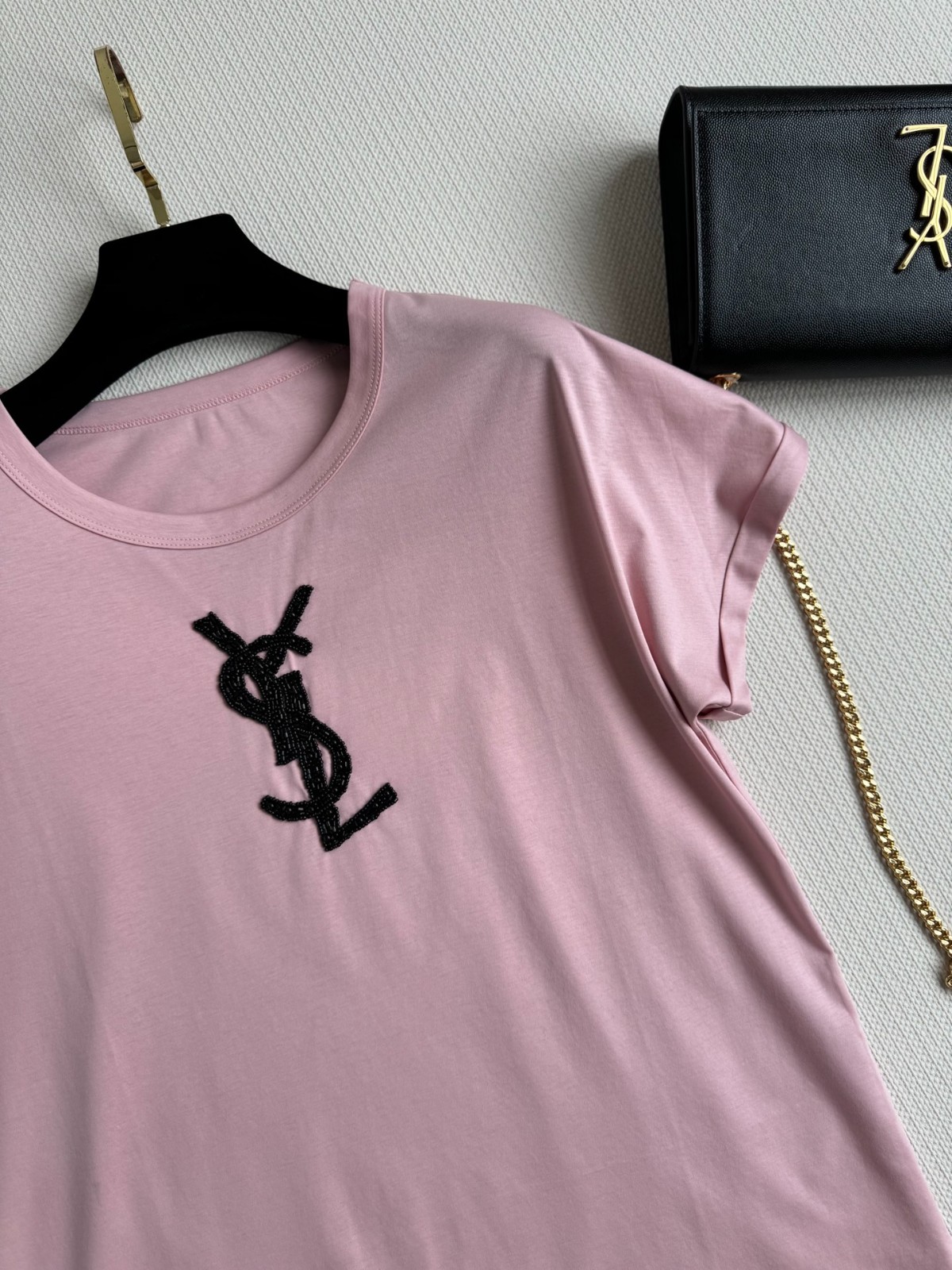 イヴ・サンローラン Tシャツ コピー 洗練された カジュアル YSLロゴ 半袖Tシャツ ピンク-2