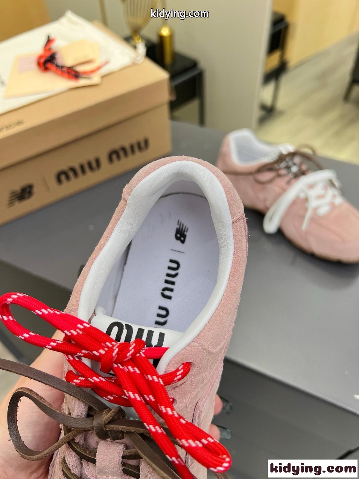 New Balance x Miu Miu xxx スエードスニーカー ミュウミュウ スニーカー コピー ピンク-4