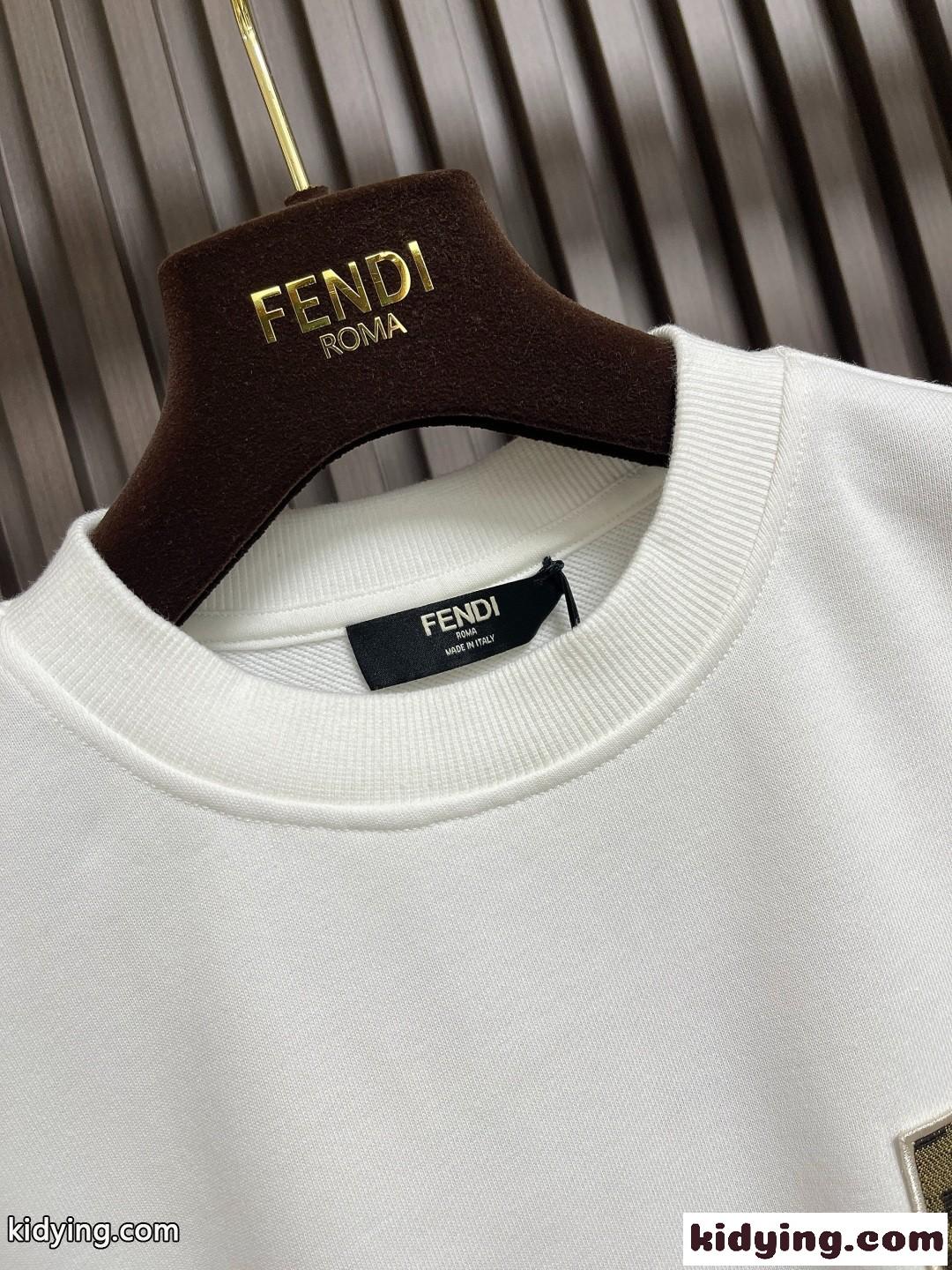 お洒落 ロゴ 長袖 スウェットシャツ フェンディ Tシャツ 偽物 クルーネック-3