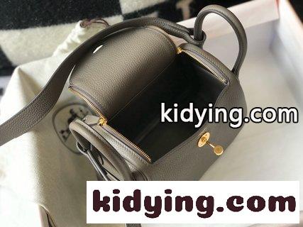 エルメス バッグ おすすめ コピー Lindyはリンディバッグの細部まで完全なデザインを残しております-3