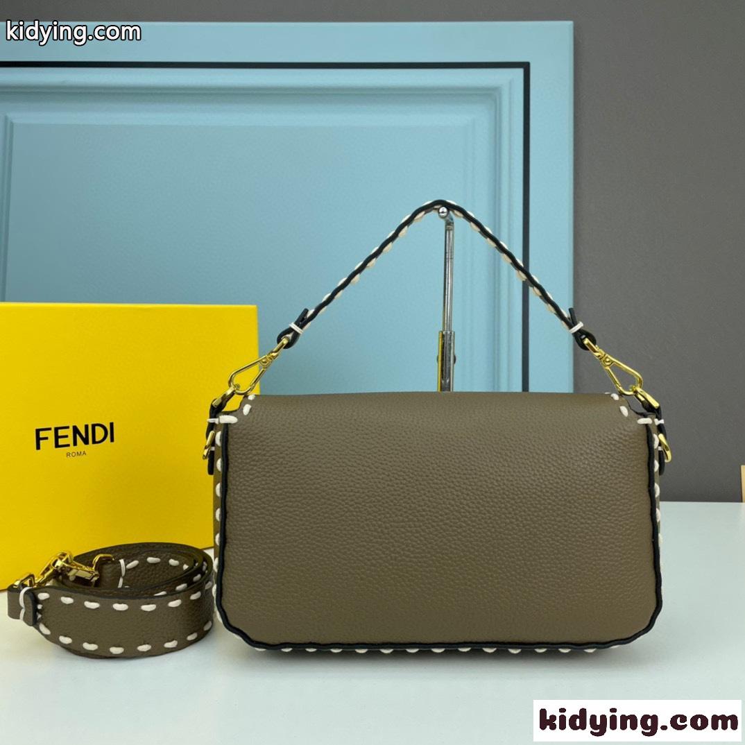 人気 FENDI フェンディ ハンドステッチ ミディアム バゲットバッグ コピー-1