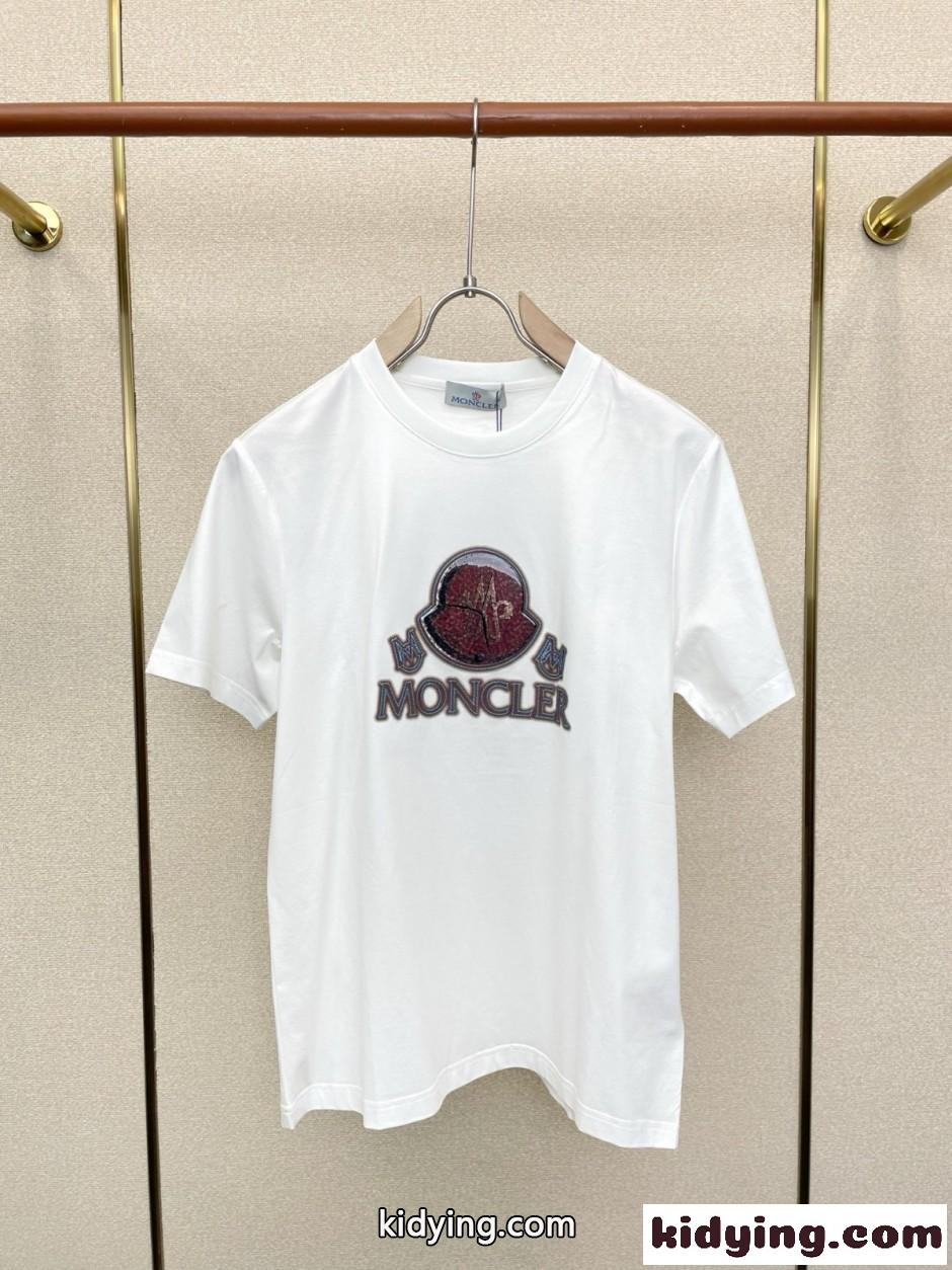 定番 カジュアル ロゴ入り 半袖Tシャツ モンクレール Tシャツ 偽物 クルーネック-1