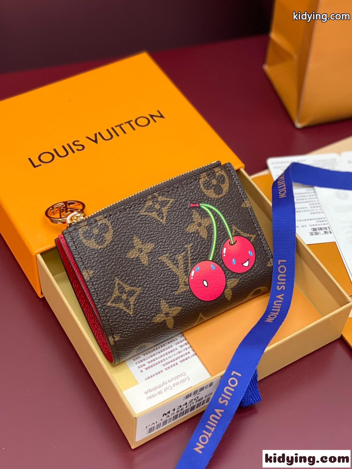 LV × TM ポルトフォイユ リサ ルイ・ヴィトン 財布 スーパーコピー M13420-1
