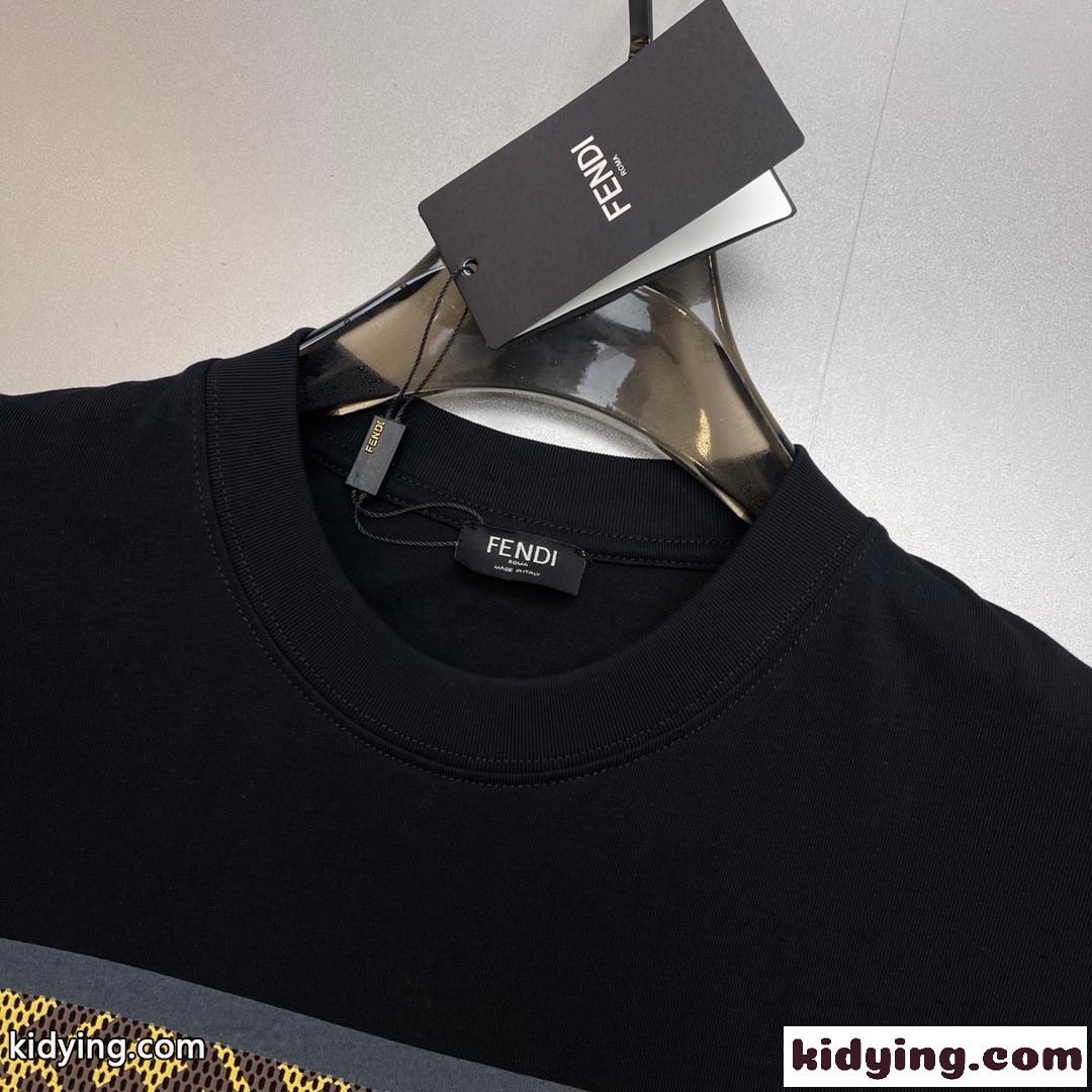 フェンディ Tシャツ コピー メンズ ファッション おしゃれ クルーネック FF 半袖Tシャツ-0