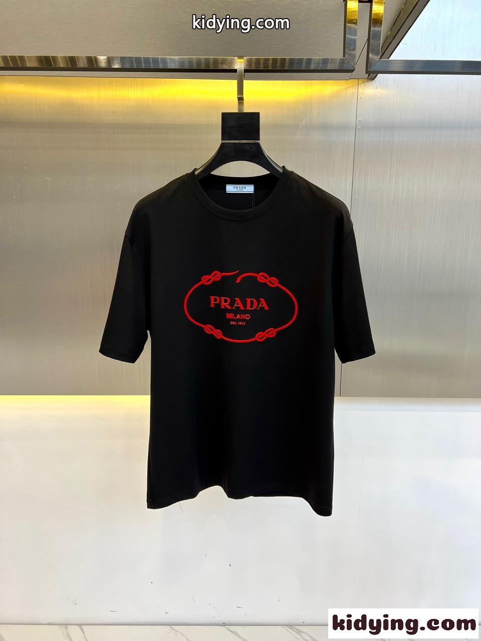 シンプル ロゴプリント 半袖Tシャツ プラダ Tシャツ コピー コットン ブラック-0