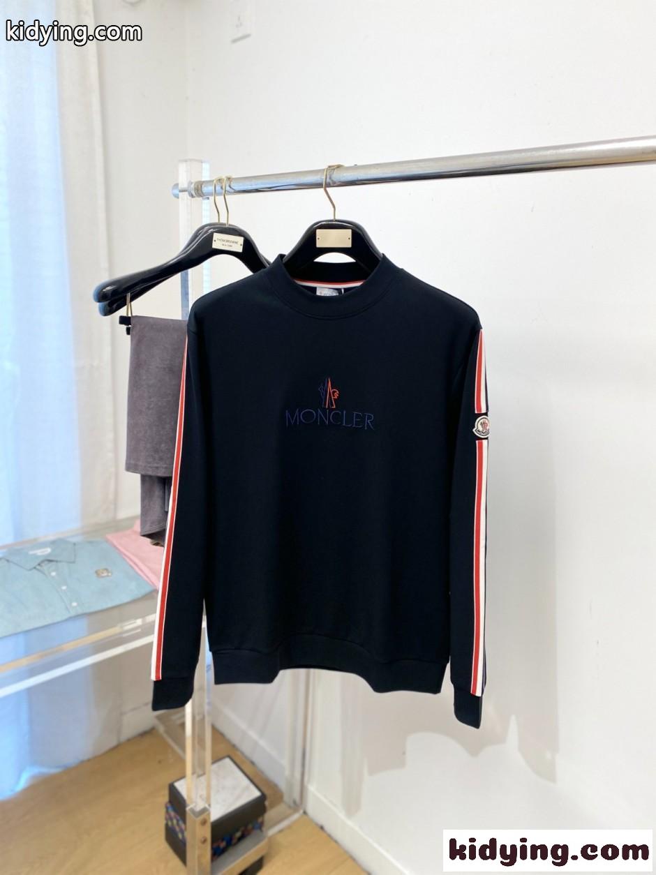モンクレール Tシャツ 偽物 サイドライン クルーネック スウェットシャツ コットン ブラック-0