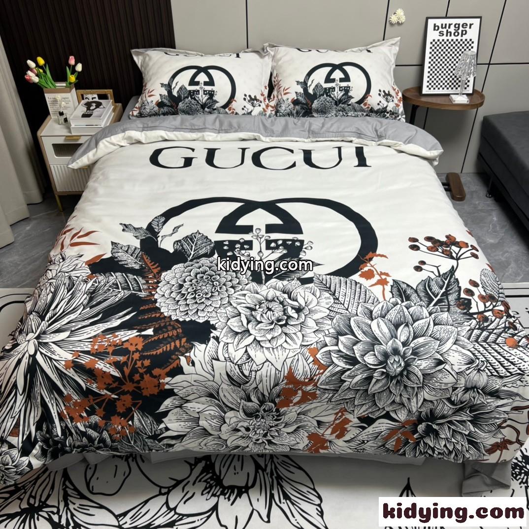 上品 おしゃれ 人気 コットン グッチ 布団カバーセット コピー 4点セット ロゴ プリント-1