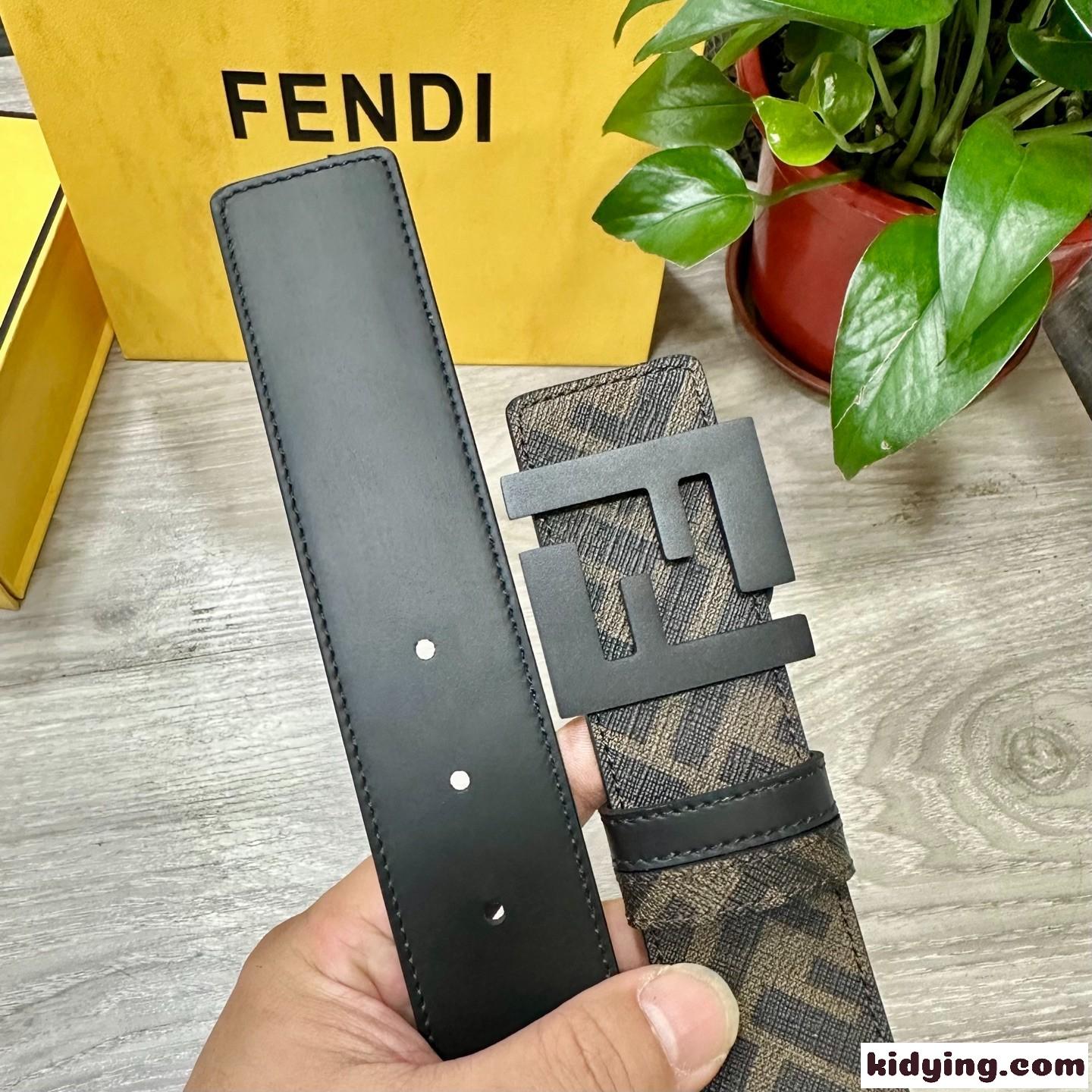 フェンディ ベルト 偽物 リバーシブルベルト 合わせやすい FFバックル-3