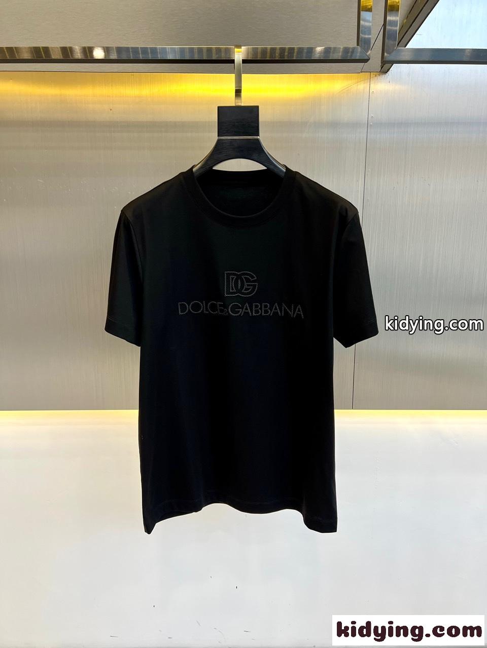 シンプル ロゴ入り クルーネック 半袖Tシャツ ドルチェ&ガッバーナ Tシャツ コピー ブラック-0