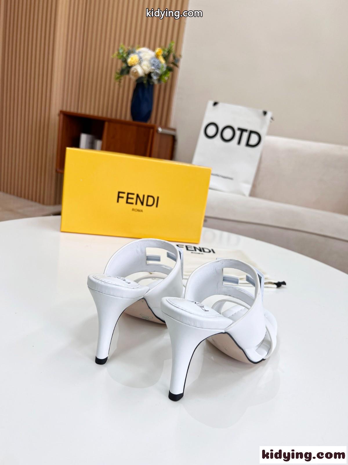 FFバゲット スティレットヒールサンダル フェンディ サンダル スーパーコピー ホワイト-1
