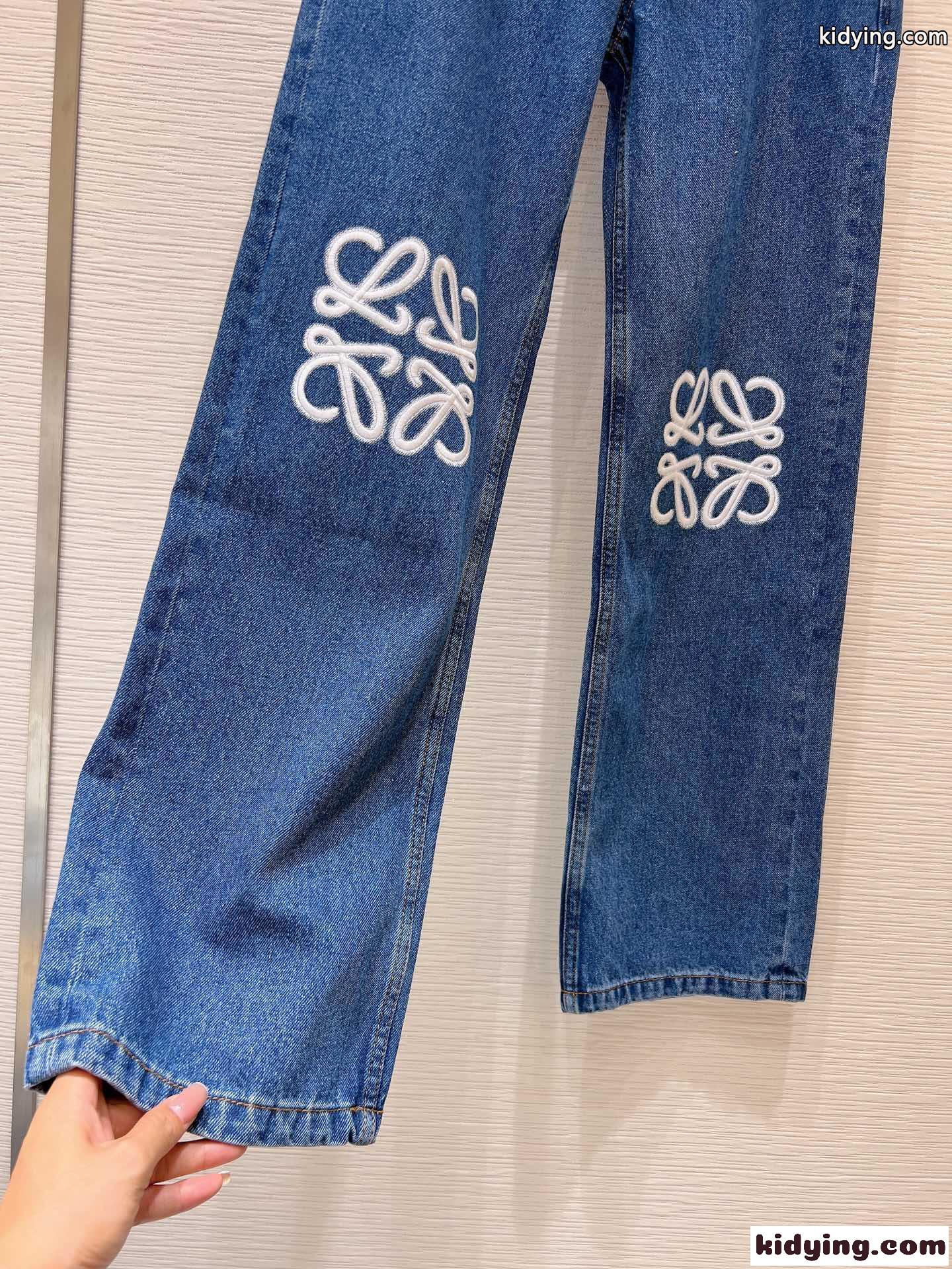 レディース 人気 定番 アナグラム ロエベ ジーンズ コピー おしゃれ デニムパンツ-1