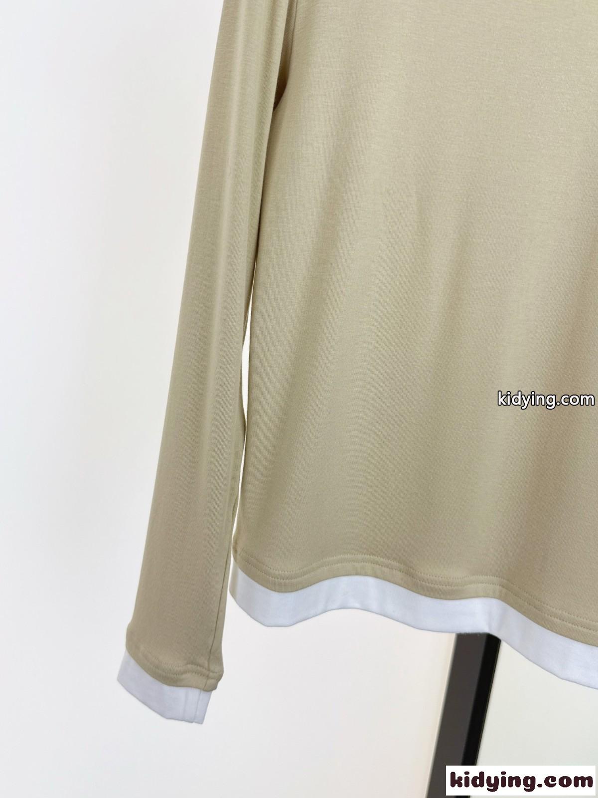 お洒落 洗練された 重ね着風 長袖Tシャツ モンクレール Tシャツ 偽物 クルーネック-1