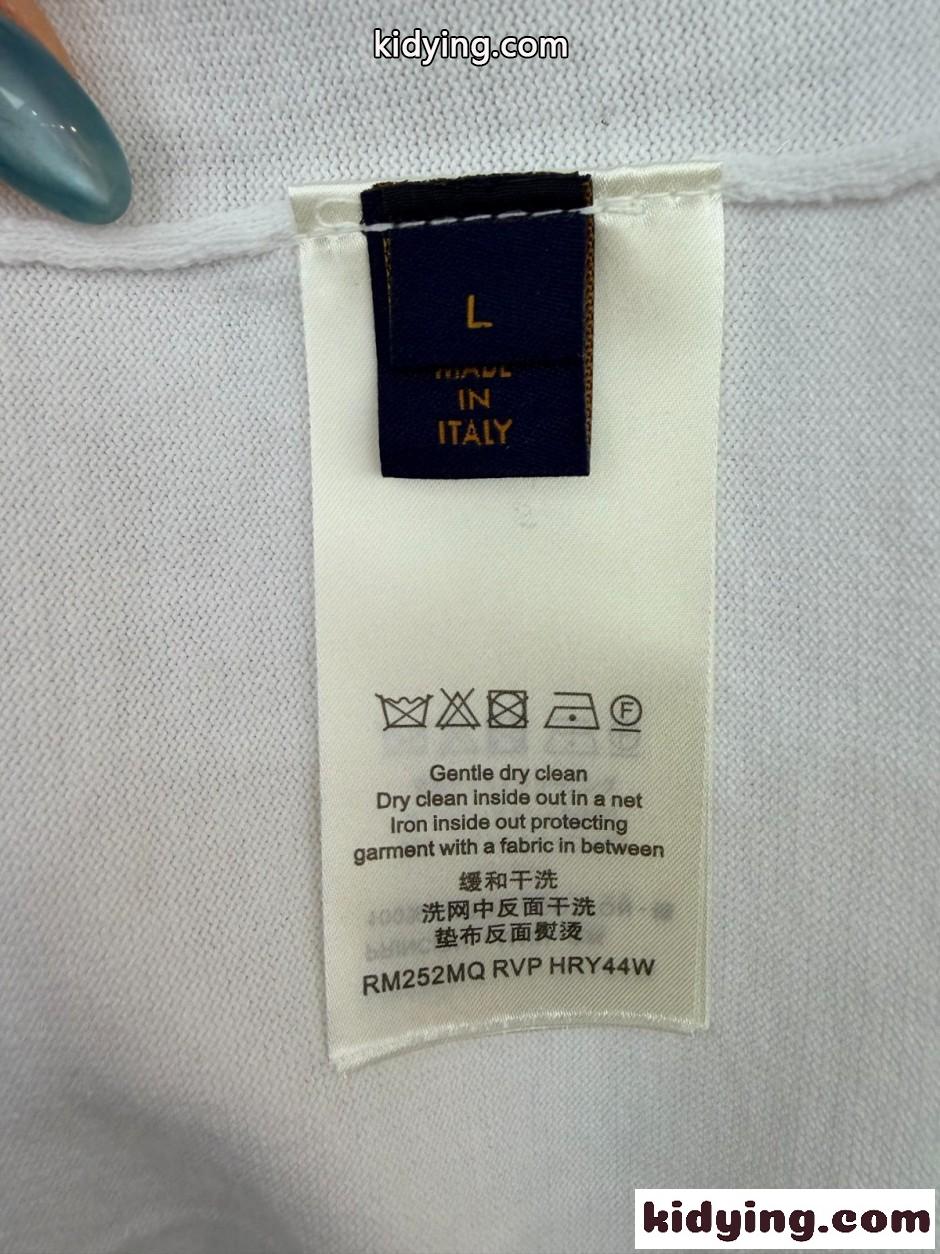 ショートスリーブ シグネチャーパッチ クルーネック ルイ・ヴィトン Tシャツ コピー-4