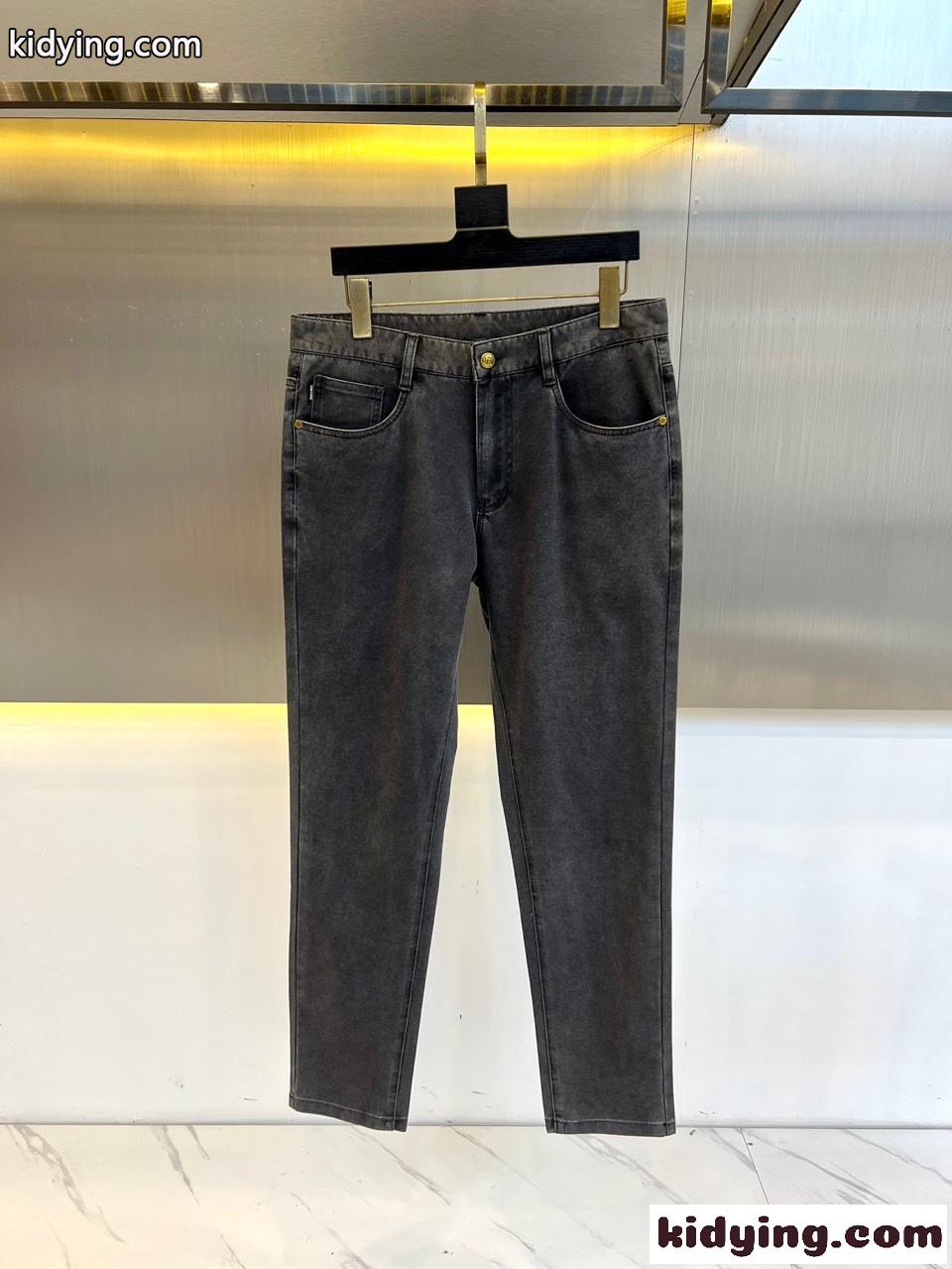 シンプル テーパードデニムパンツ トムフォード ジーンズ 偽物 合わせやすい ブラック-0