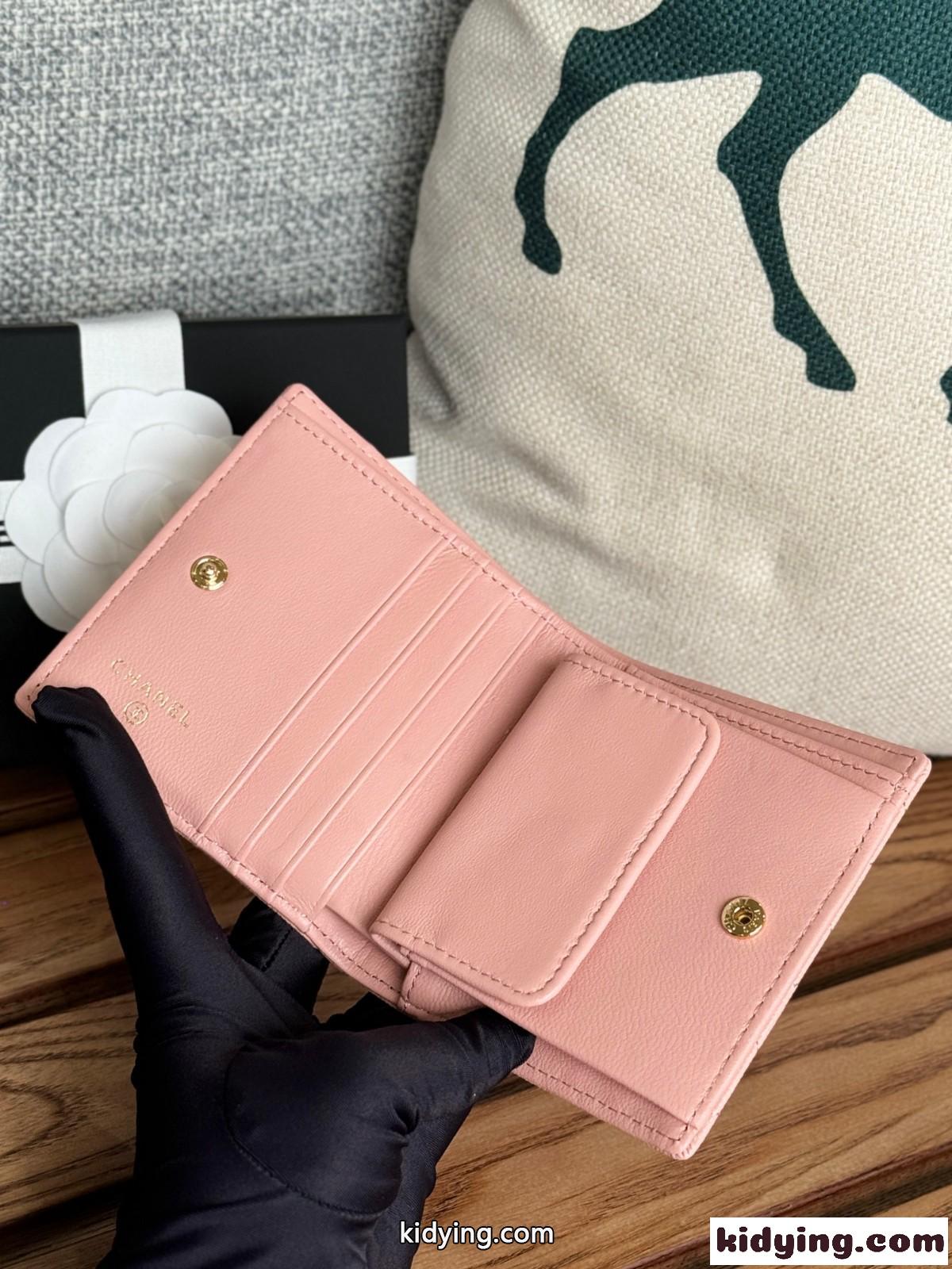 キルティング CCロゴ シャネル 財布 スーパーコピー 2つ折り財布 ライトピンク-0