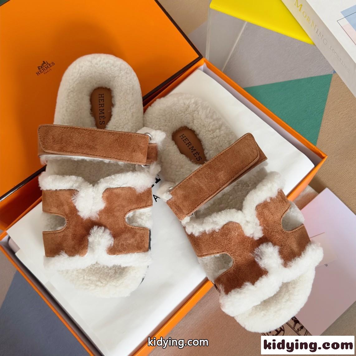 飽きのこない 秋冬 もこもこ エルメス サンダル シプレ スーパーコピー ブラウン-1